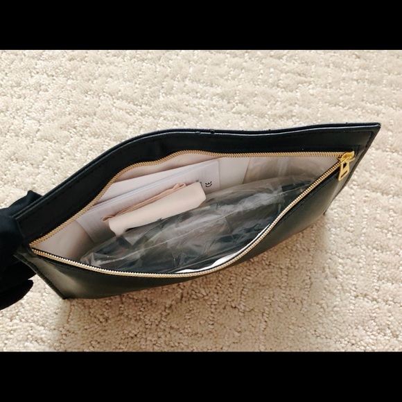 Balenciaga Black Oversized Sunglasses BA0009 01B - Picture 9 of 14